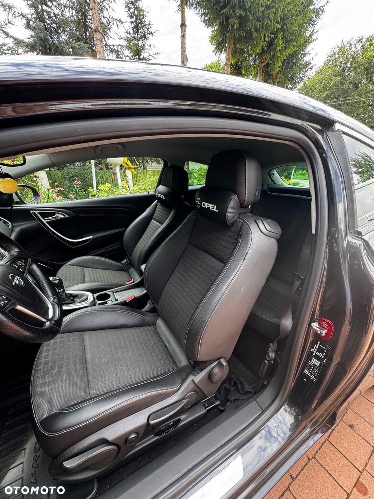 Opel Astra IV GTC 1.4 T Sport - 10