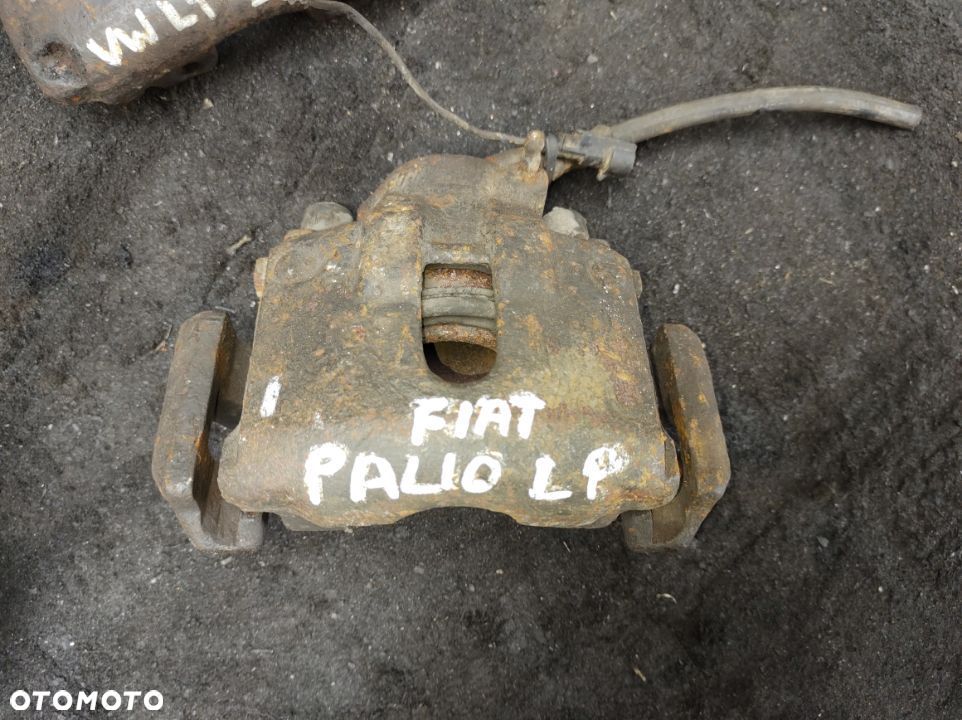 FIAT SIENA PALIO zacisk jarzmo przód lewy piasta - 2