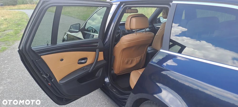 BMW Seria 5 530d Touring Edition Sport - 11