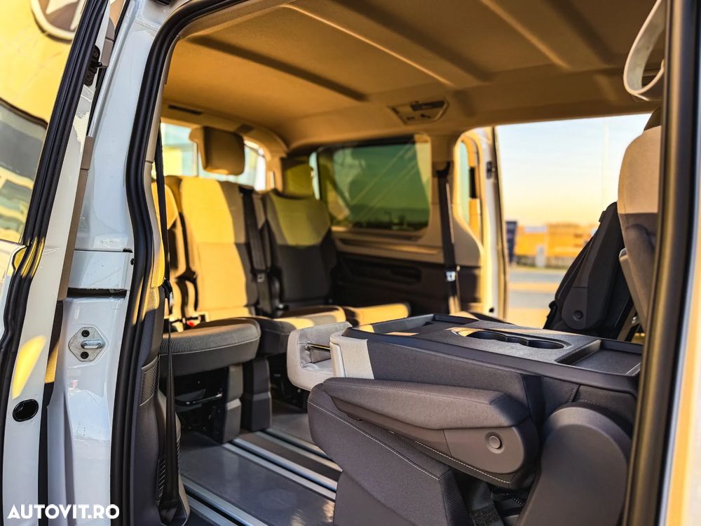 Volkswagen Multivan - 12