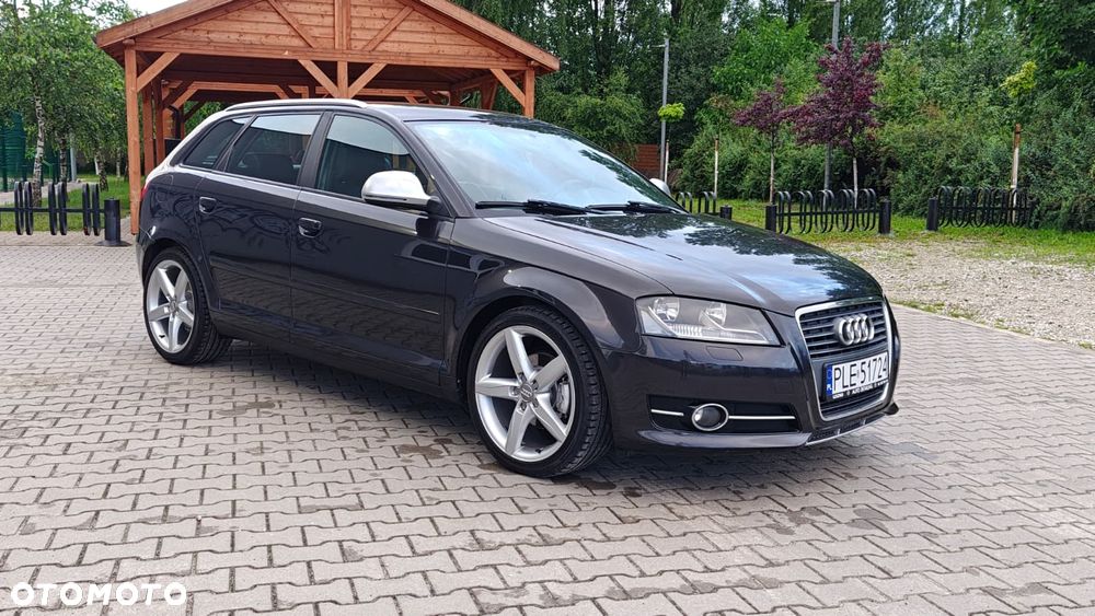 Audi A3 Sportback - 1