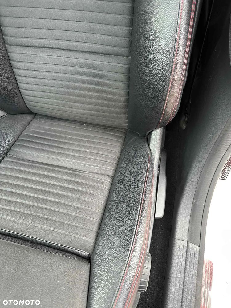 Mercedes-Benz CLA 200 7G-DCT AMG Line - 18