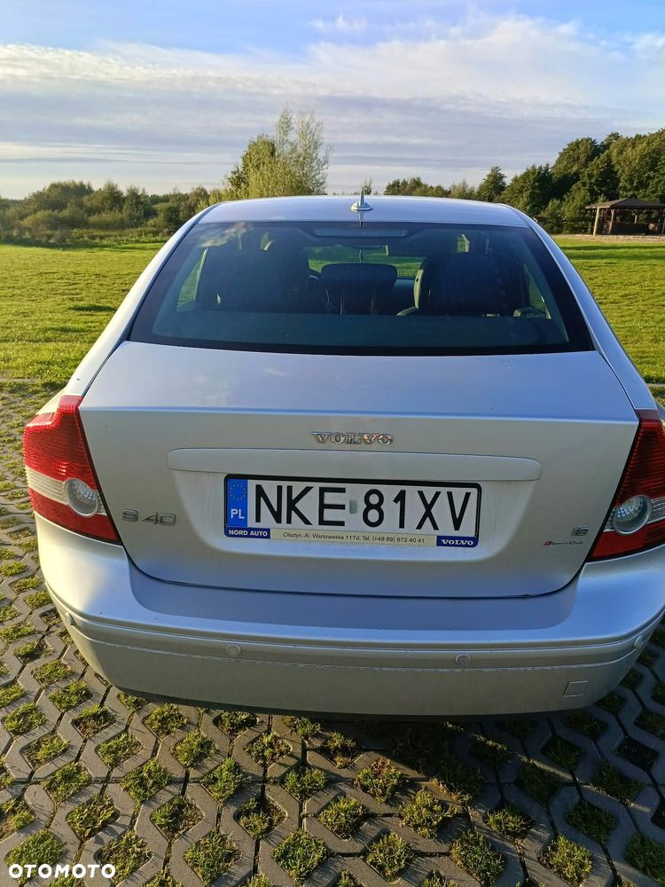 Volvo S40 2005 photo 2