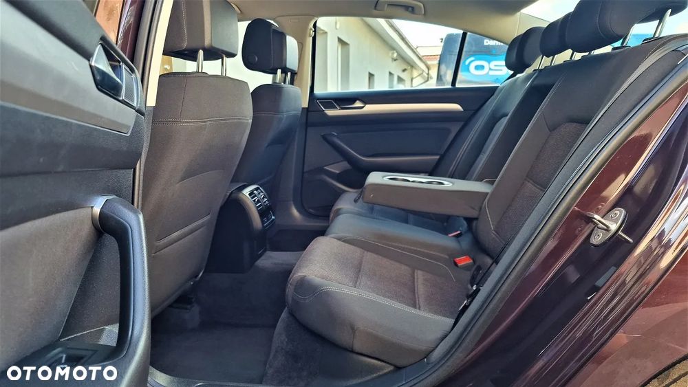 Volkswagen Passat 1.8 TSI BMT Comfortline - 11