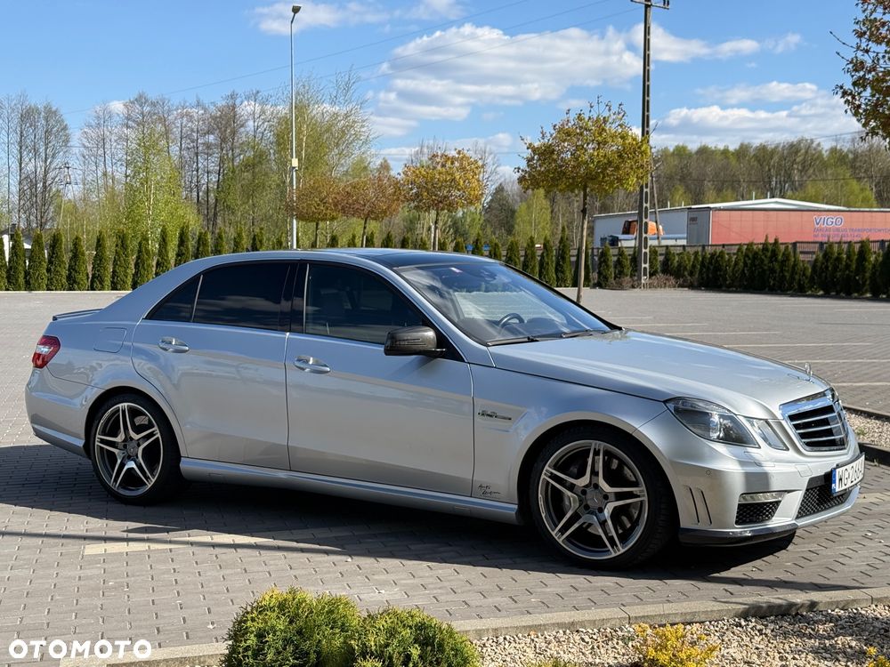 Mercedes-Benz Klasa E 63 AMG AMG Speedshift 7G-MCT - 3