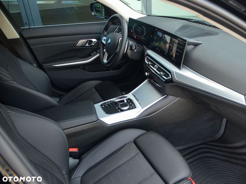 BMW Seria 3 318i - 31