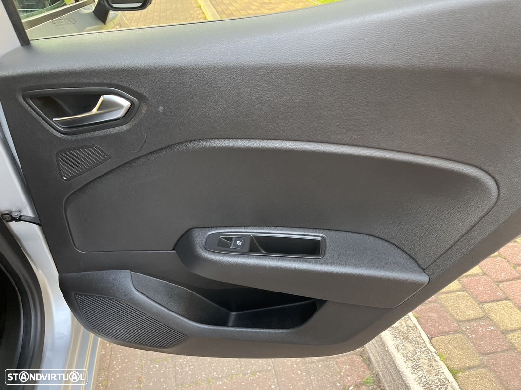 Renault Clio 1.5 Blue dCi Evolution - 25