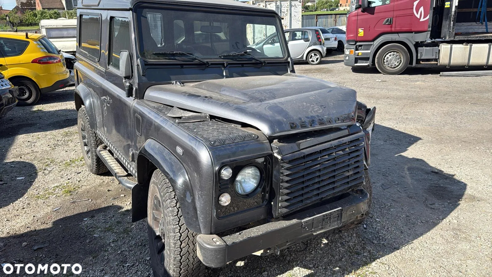 Land Rover Defender - 9