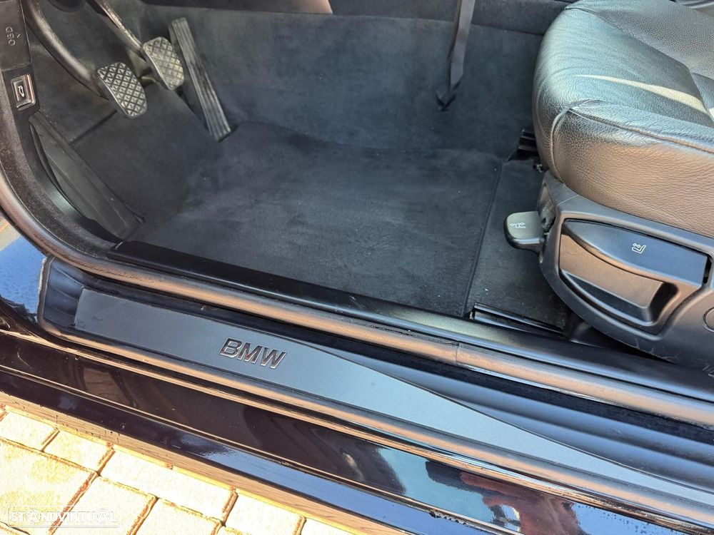 BMW 520 d Touring Executive - 38