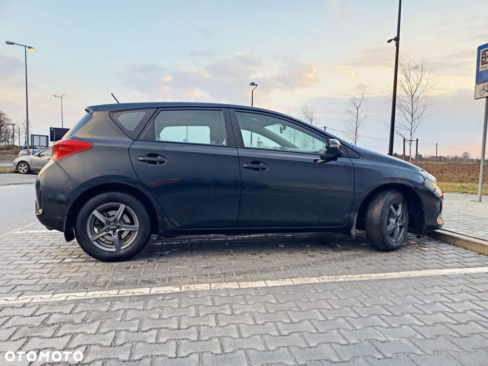 Toyota Auris - 10