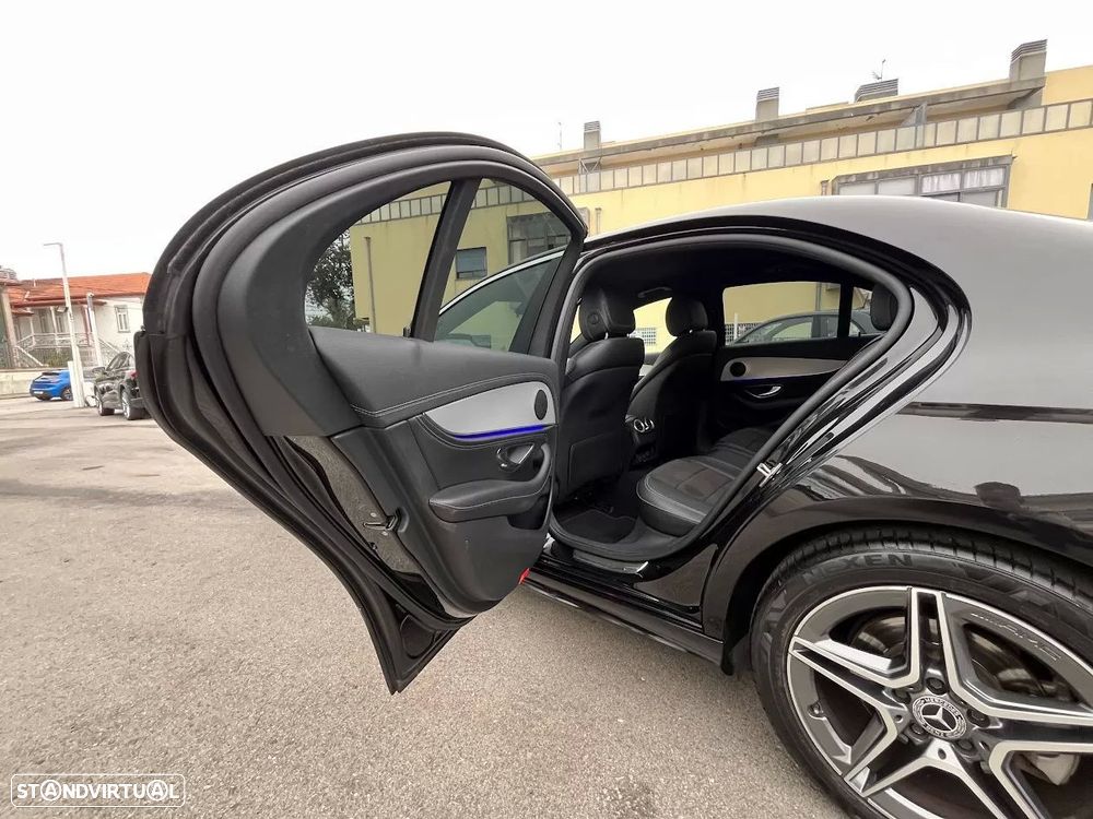 Mercedes-Benz E 220 d AMG Line - 52