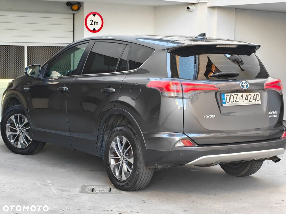 Toyota RAV4 Hybrid Premium 4x2 - 3