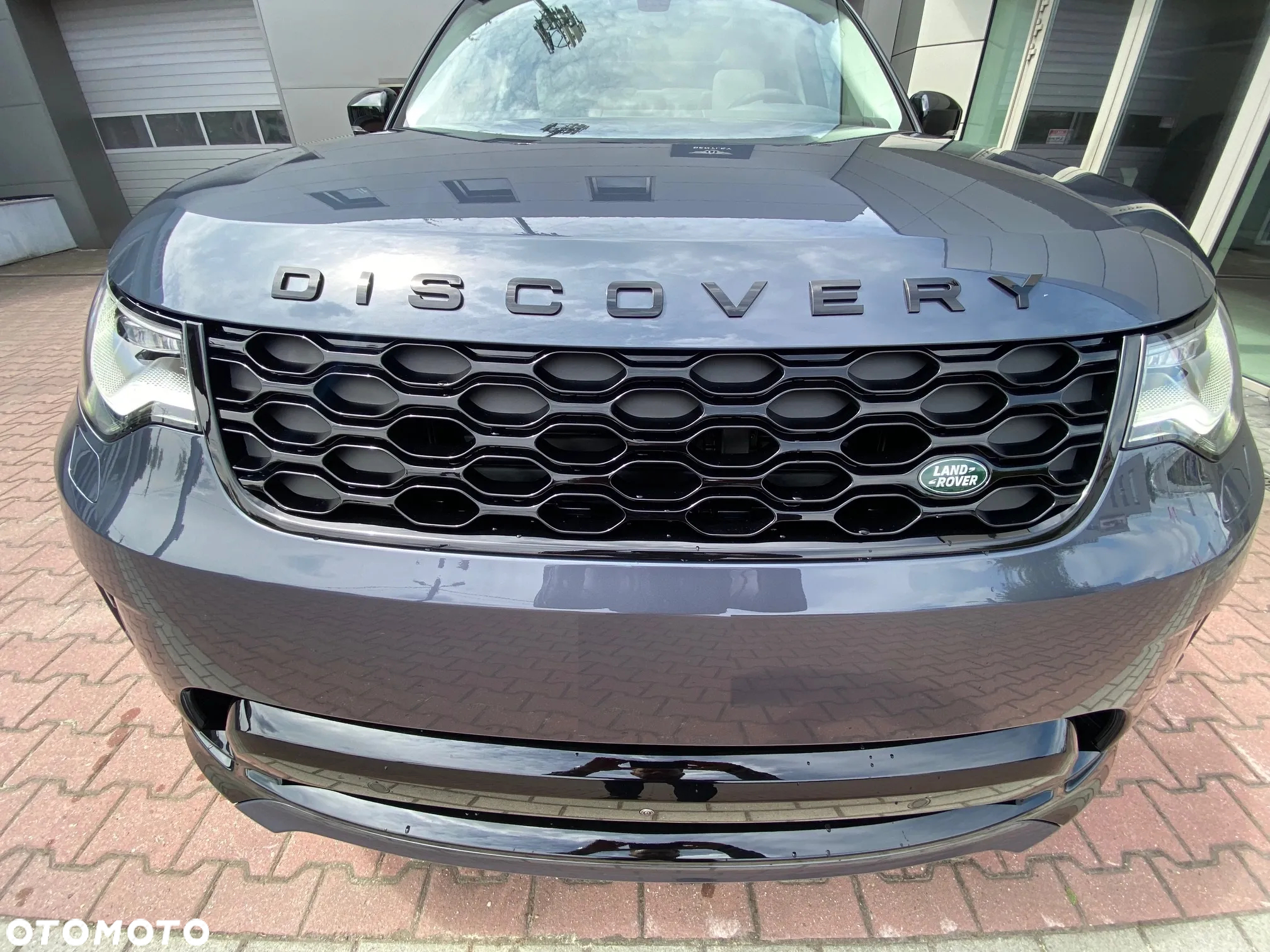 Land Rover Discovery V 3.0 D250 mHEV R-Dynamic SE - 4