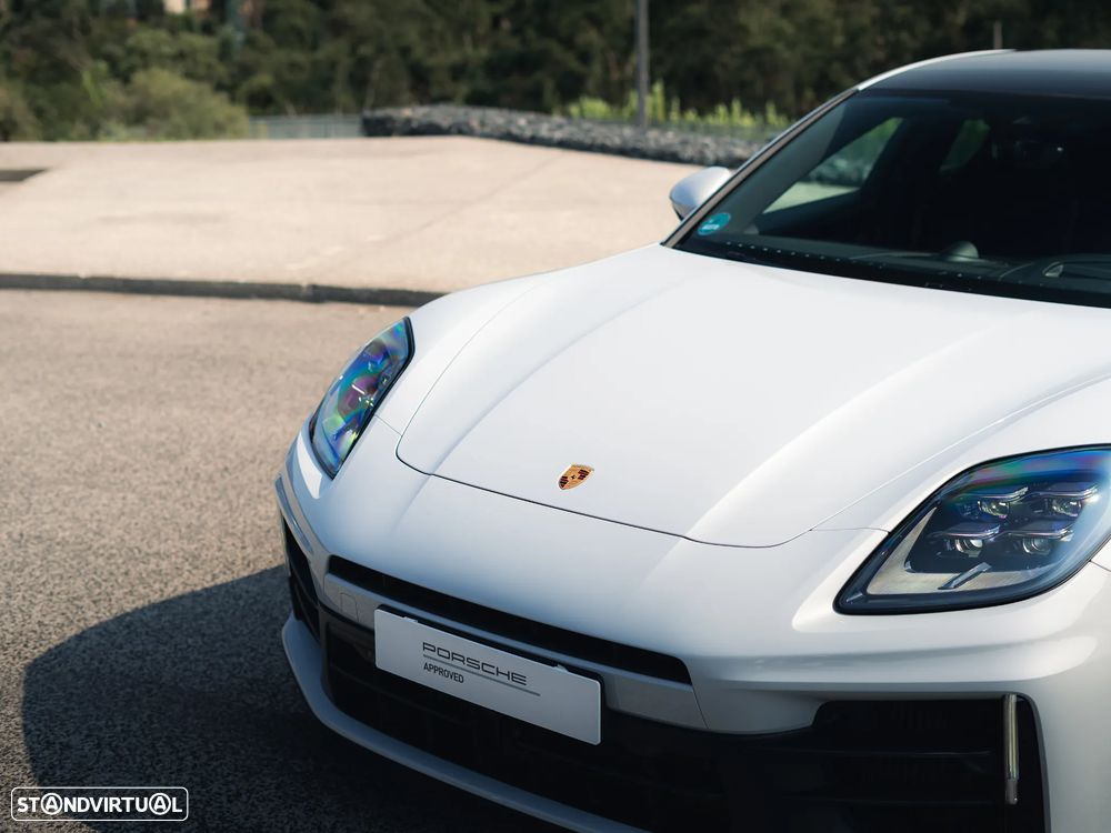 Porsche Panamera 4 E-Hybrid - 34