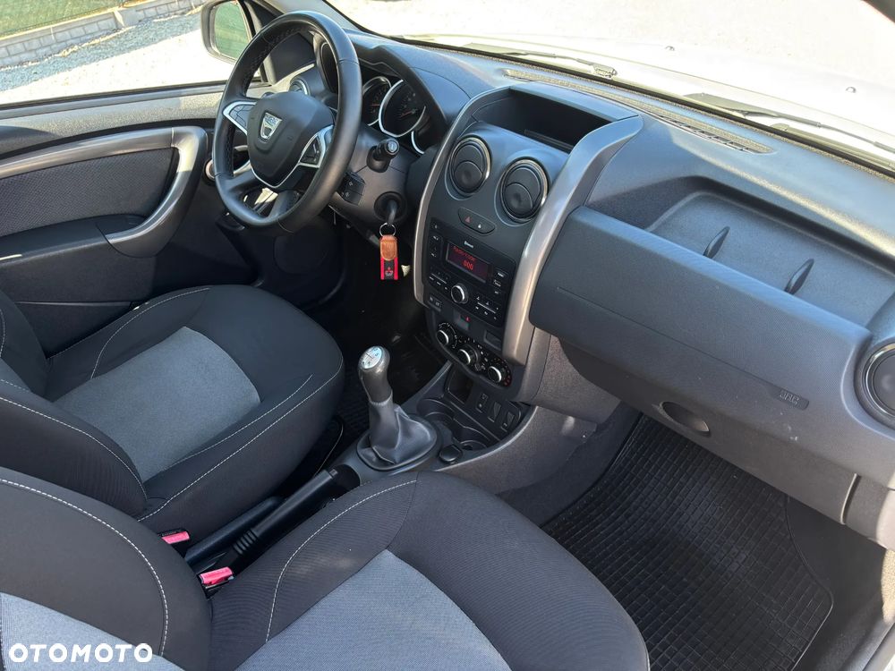 Dacia Duster 1.6 SCe Prestige - 37