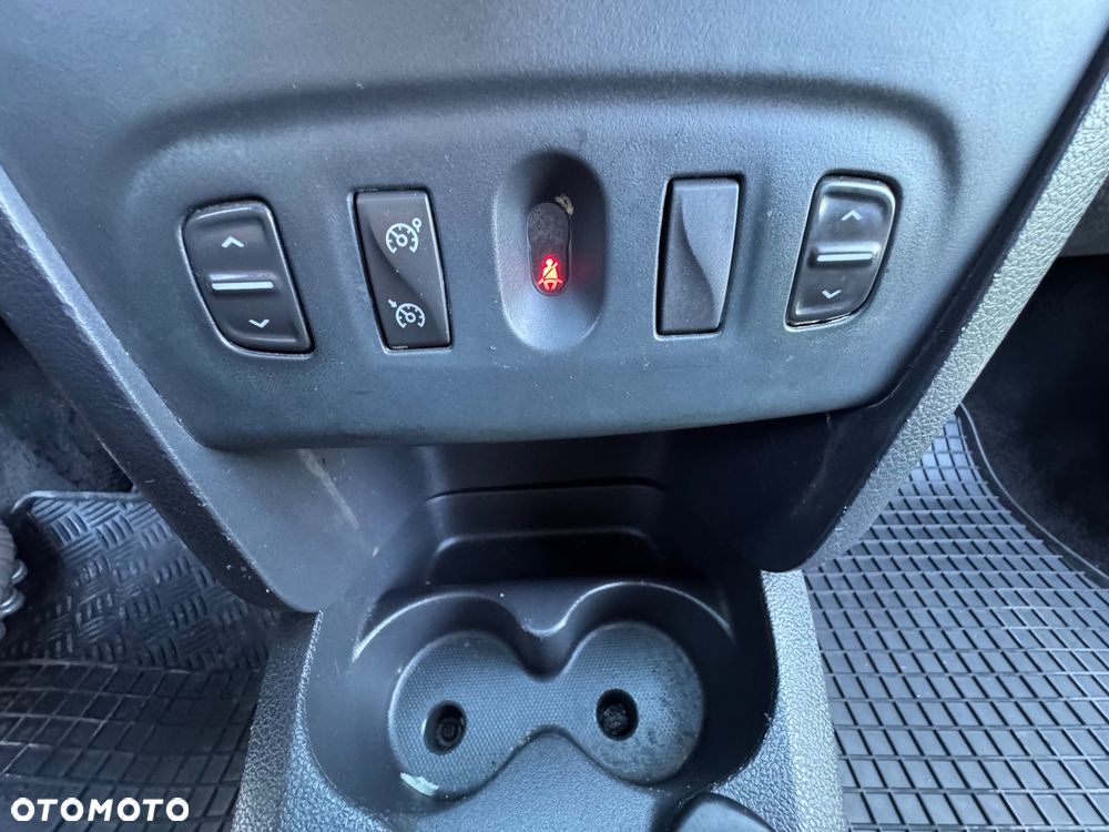 Dacia Sandero - 26
