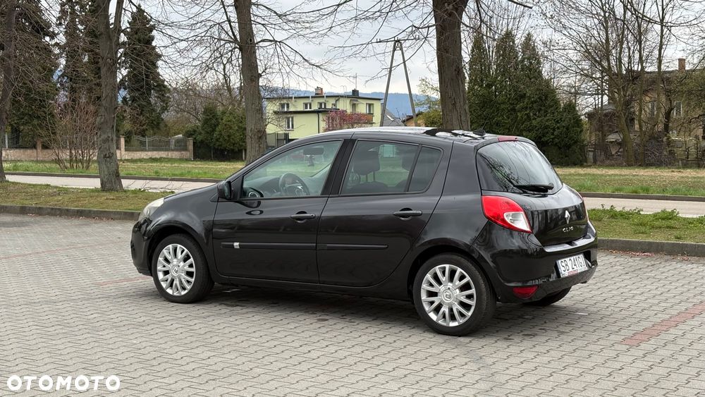 Renault Clio 1.2 16V 75 Expression - 6