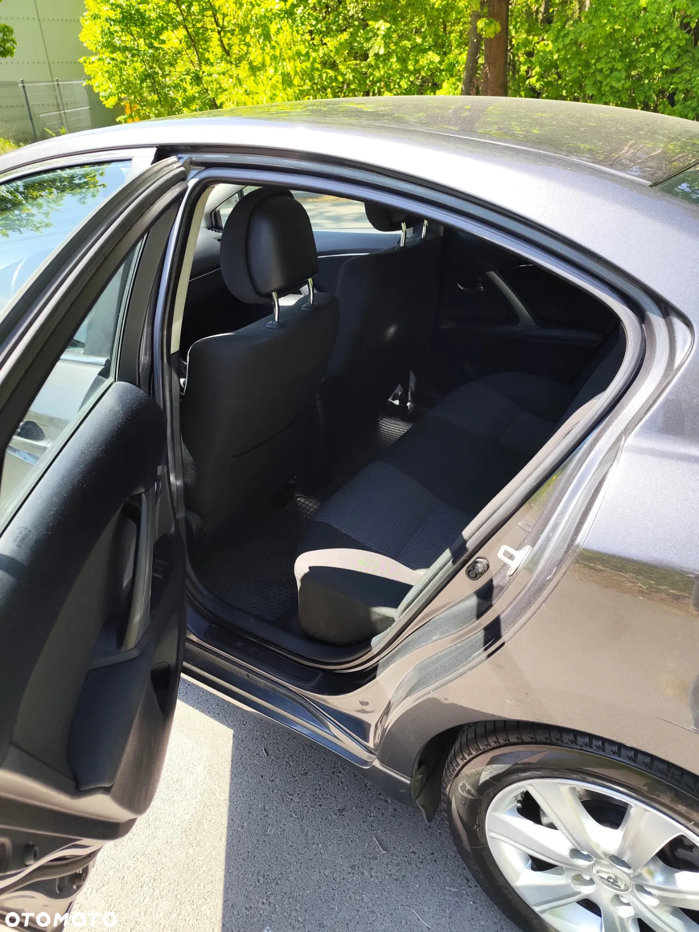 Toyota Avensis 2.0 Premium - 8