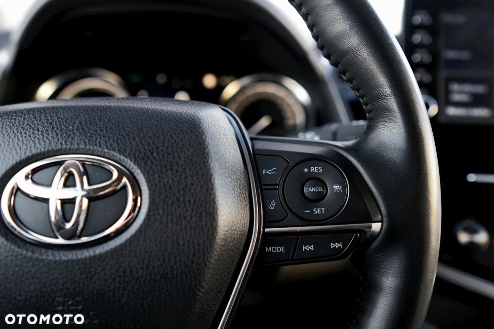 Toyota Camry 2.5 Hybrid Executive CVT - 22