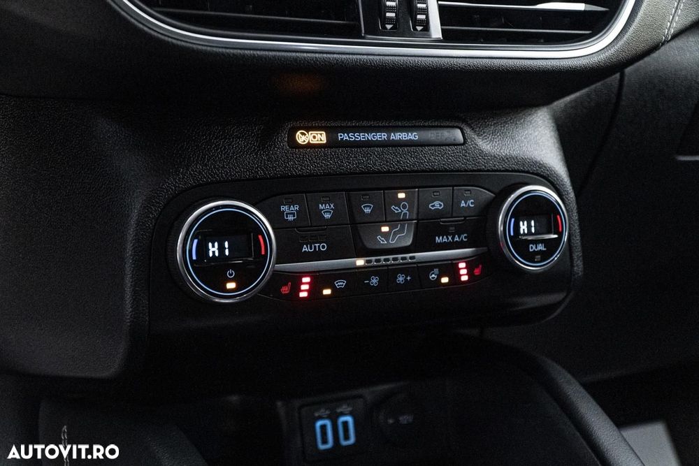 Ford Kuga 2.5 Duratec PHEV Vignale - 13