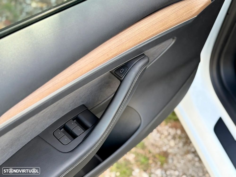 Tesla Model 3 Tração Traseira Premium - 15