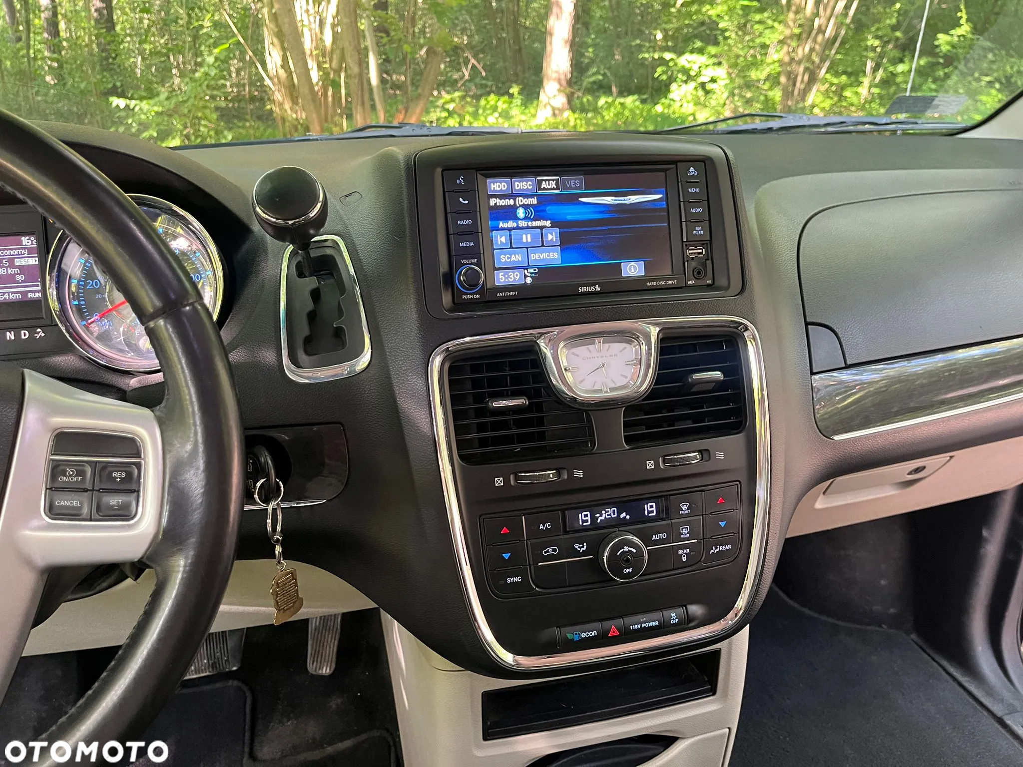 Chrysler Town & Country 3.6 Touring - 2