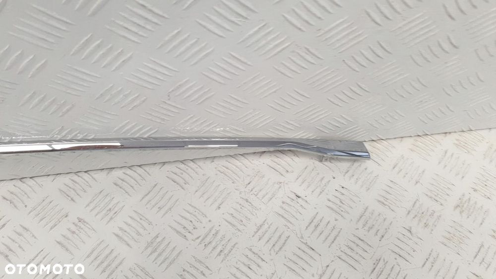 BMW 7 G11 G12 LIFT LCI Listwa ozdobna chrom klapy tylnej 7481453 - 5