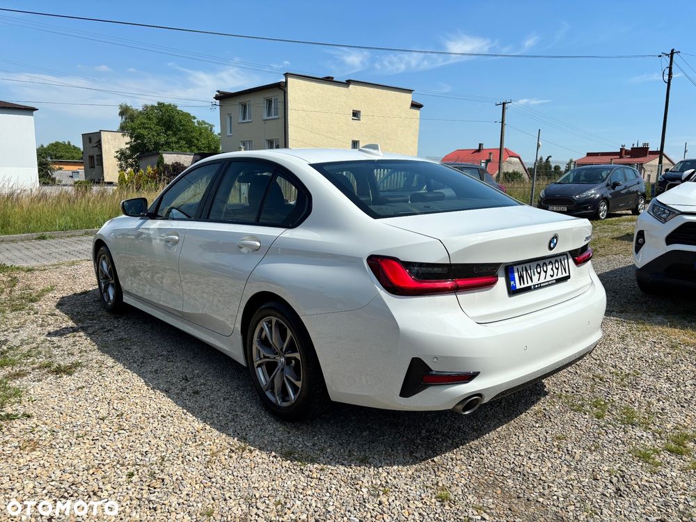 BMW Seria 3 318i Sport Line - 7