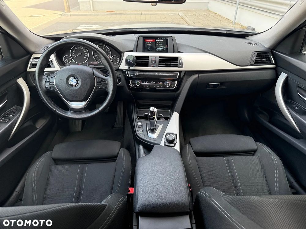BMW 3GT 320i xDrive Advantage - 26