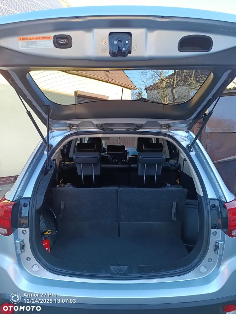 Mitsubishi Outlander - 14
