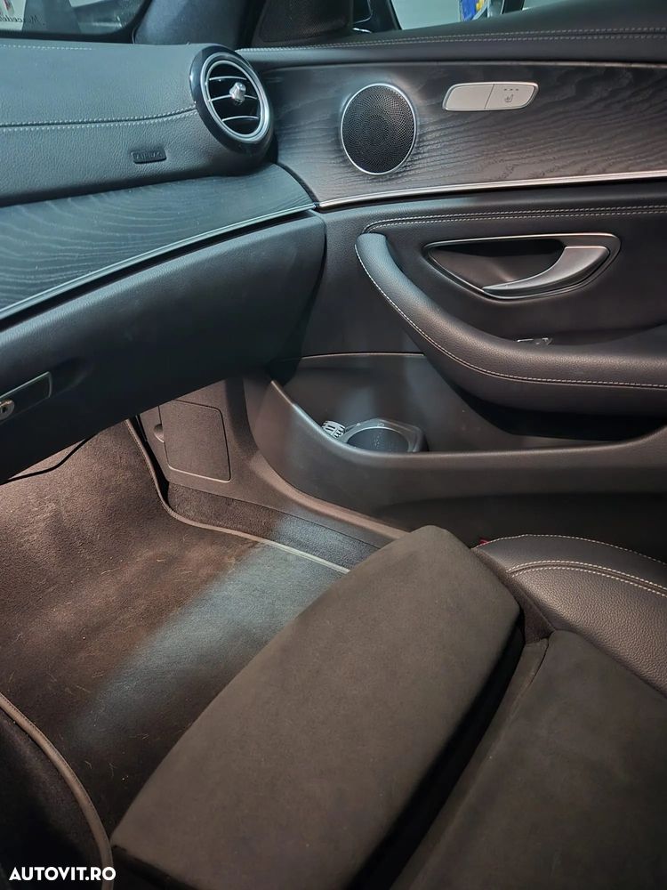 Mercedes-Benz E - 14