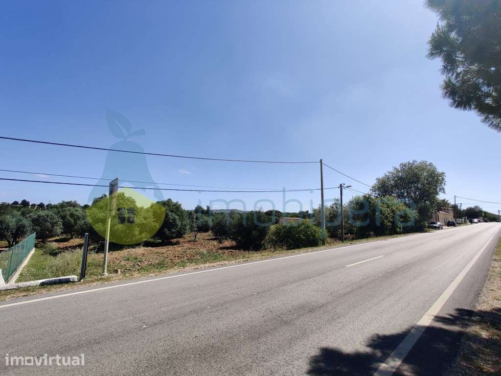 LOTE DE TERRENO URBANO - PROJETO LIVRE PARA MORADIAS ou PREDIO OU C... - Grande imagem: 4/13