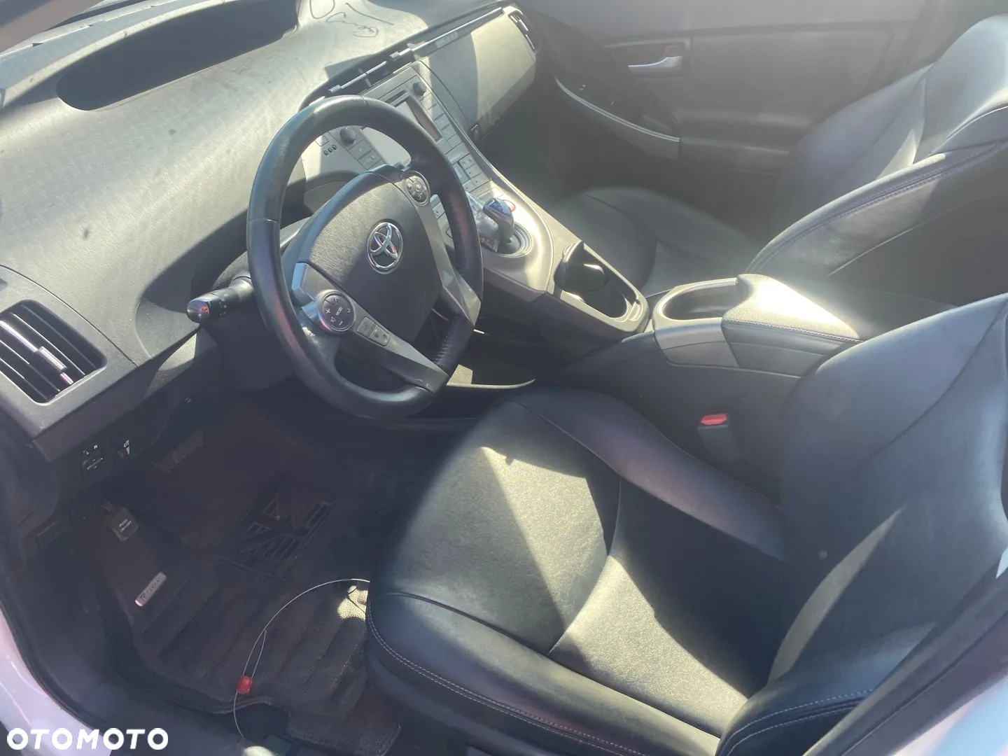 Toyota Prius 1.8 HSD Premium - 16