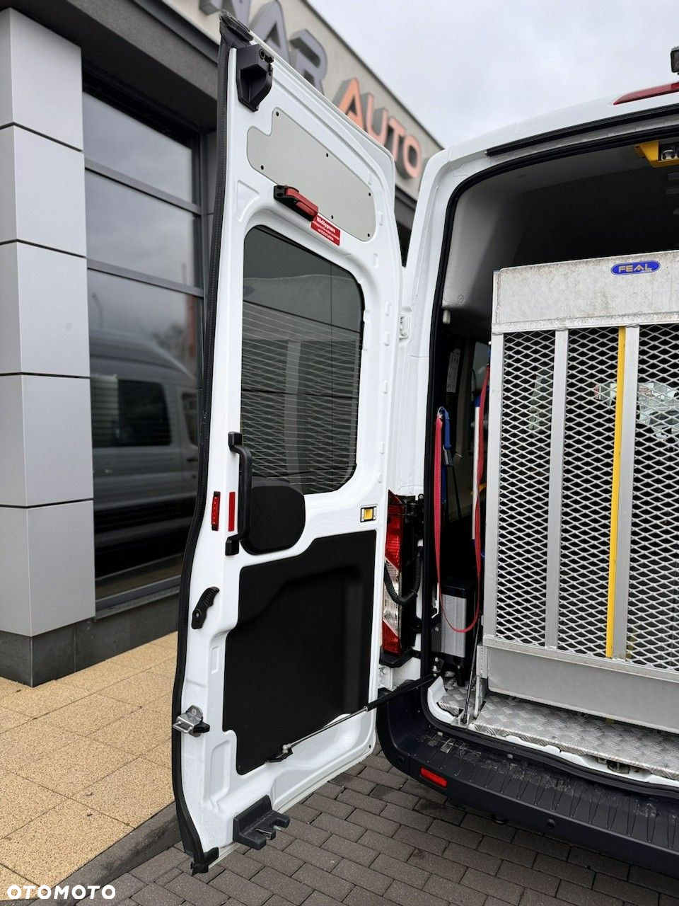 Ford Transit - 10