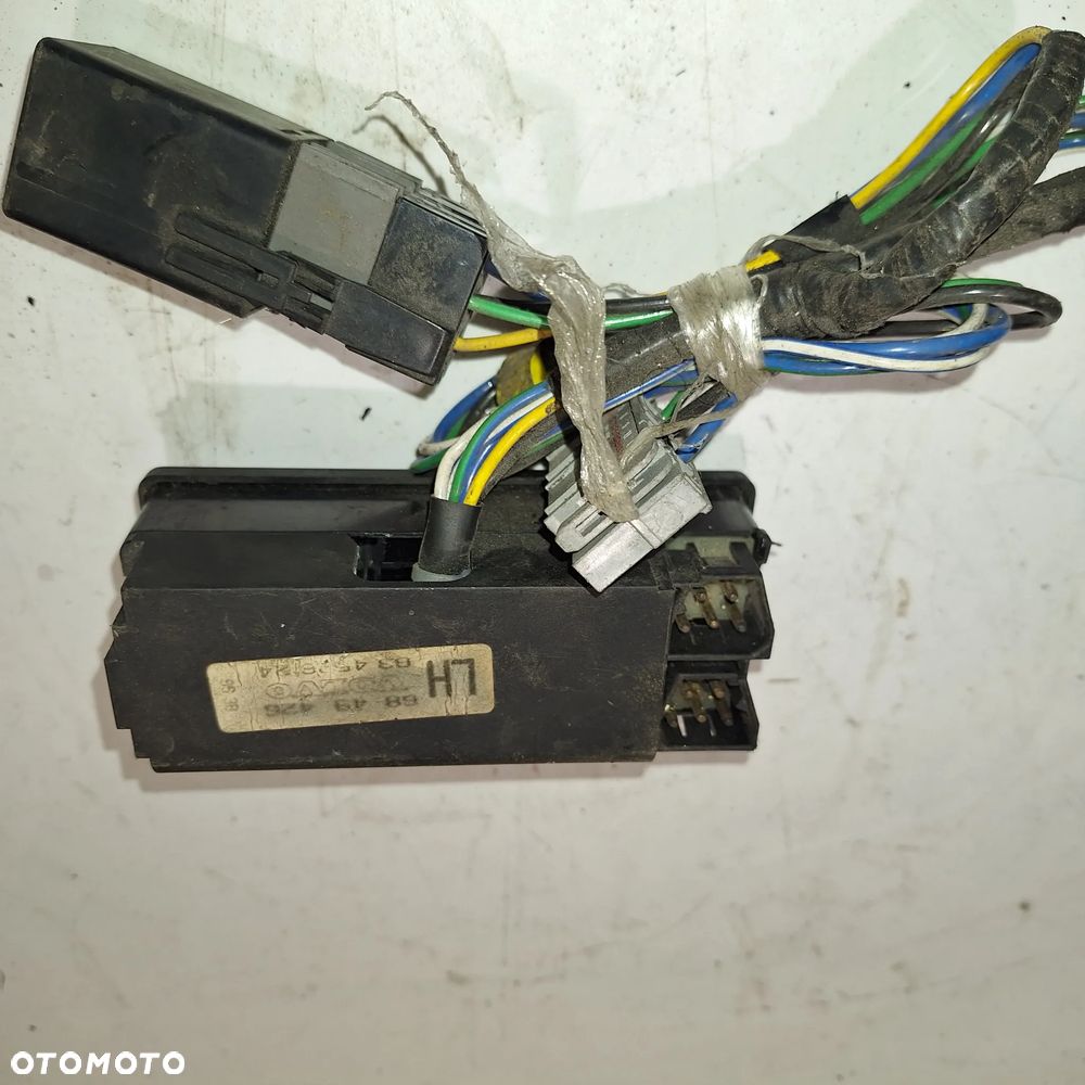 PRZELACZNIK SZYB LEWY PRZOD VOLVO 850 6849426 - 3