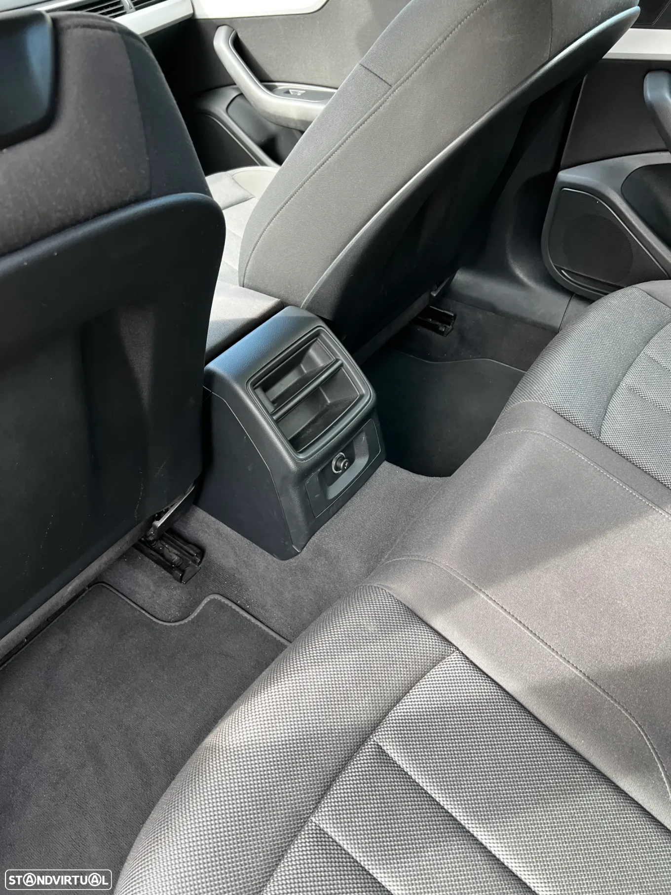 Audi A4 Avant 35 TDI Design S tronic - 21