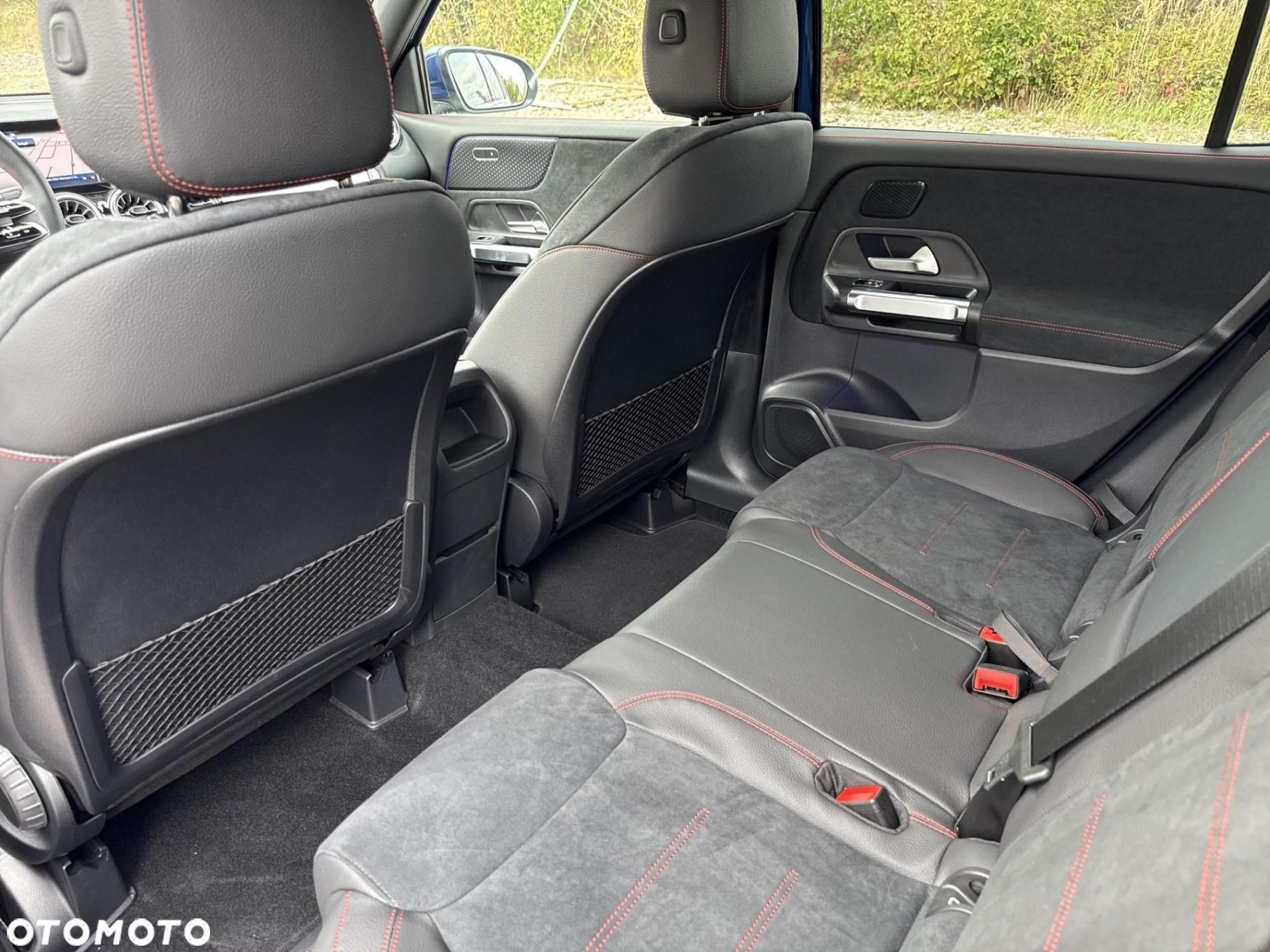 Mercedes-Benz GLB - 16