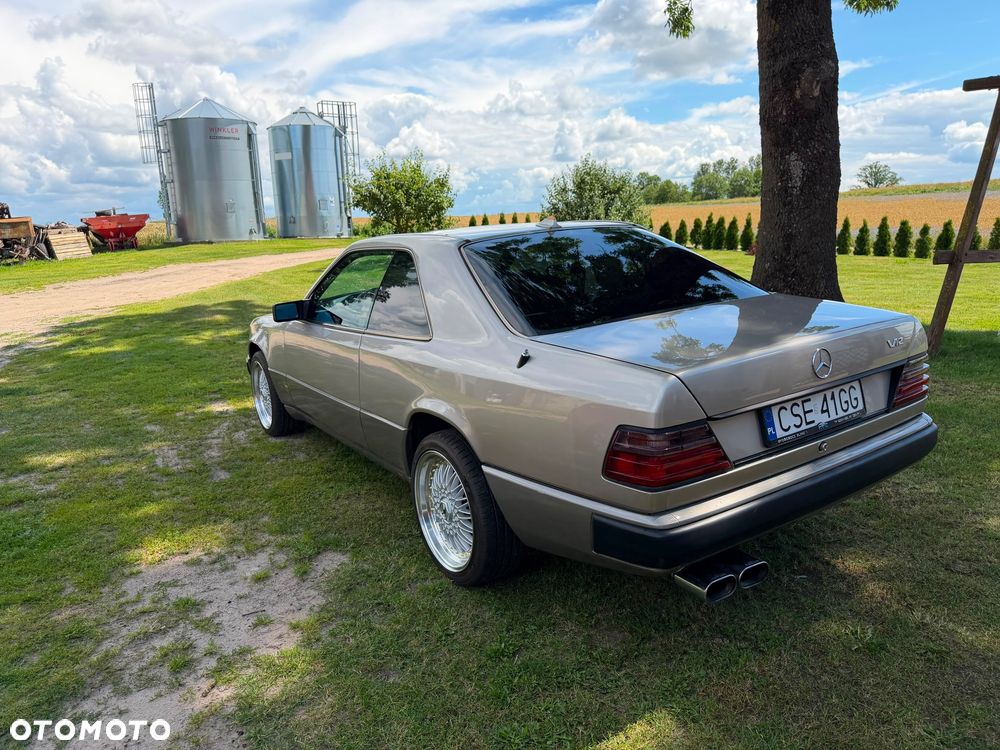 Mercedes-Benz W124 (1984-1993) - 11