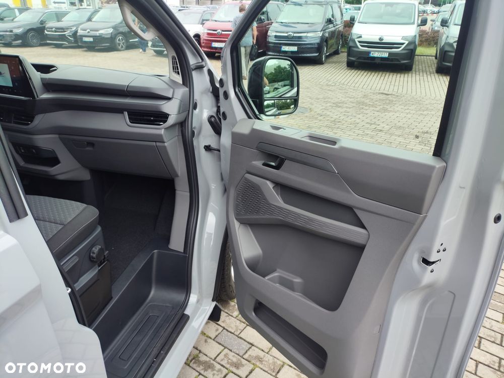 Volkswagen Caravelle - 12