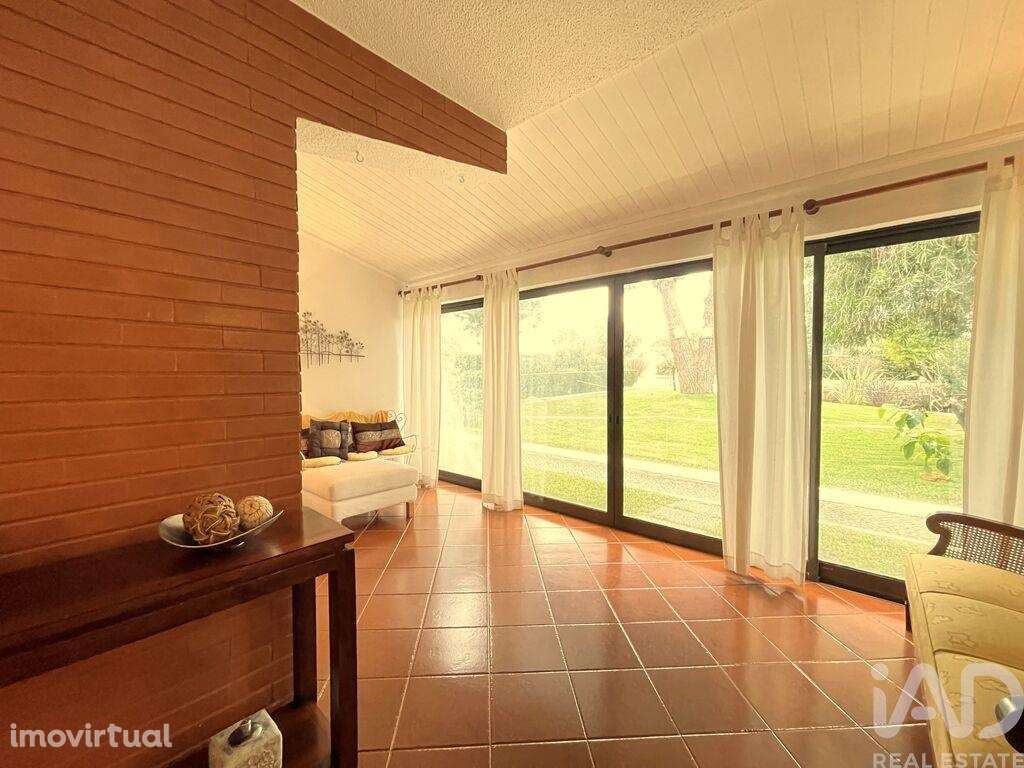 Moradia em banda T5 em Corroios de 155,4 m2 - Grande imagem: 2/37