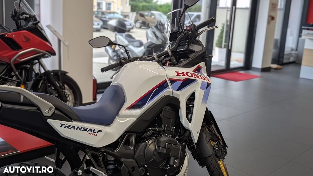 Honda XL750 Transalp - 2