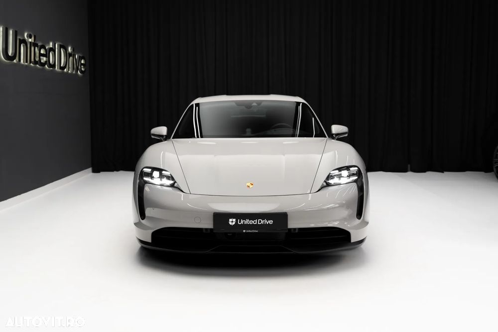 Porsche Taycan Standard - 4