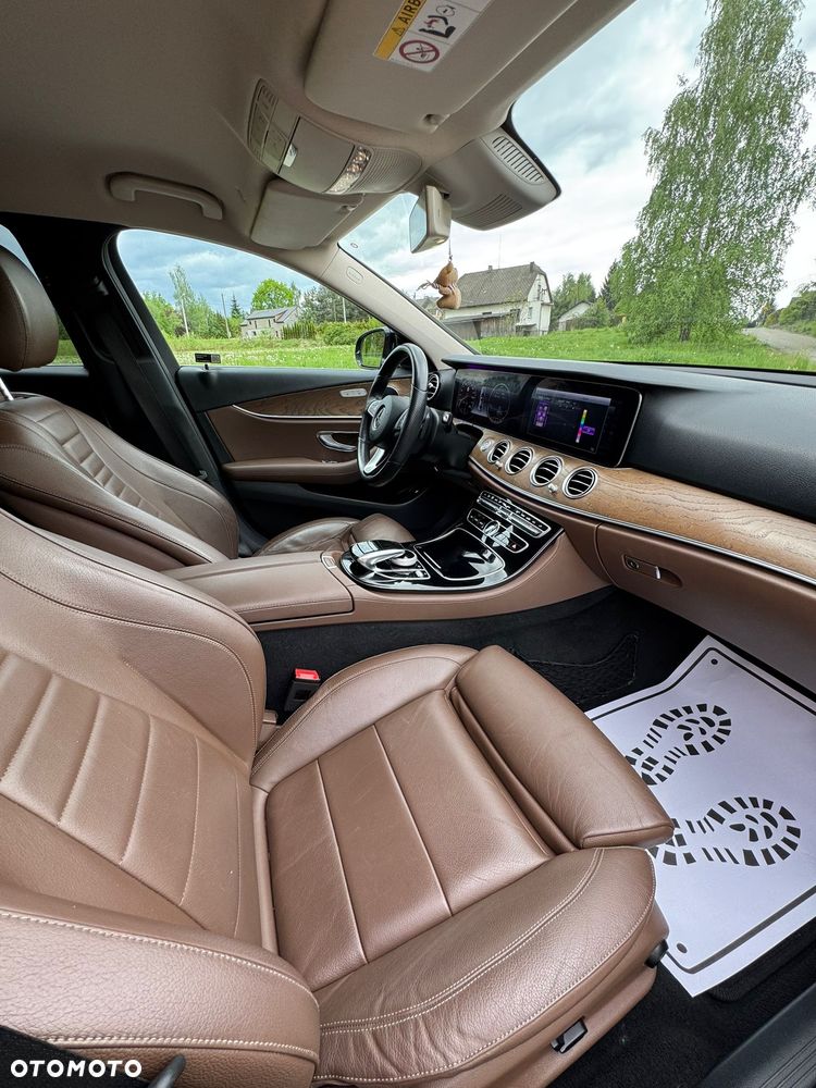 Mercedes-Benz Klasa E 220 d 9G-TRONIC - 30
