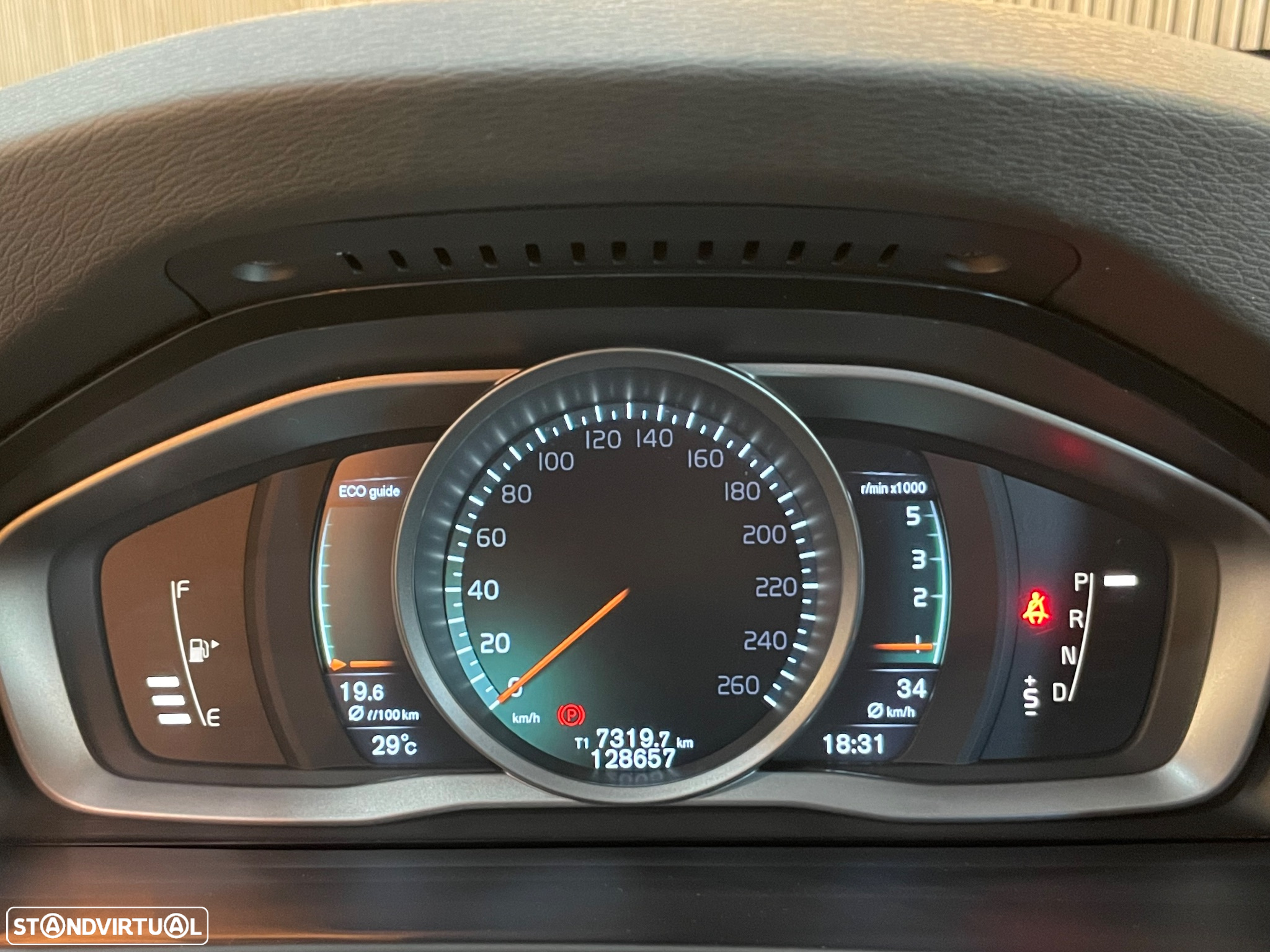 Volvo V60 2.0 D3 VOR Geartronic - 9