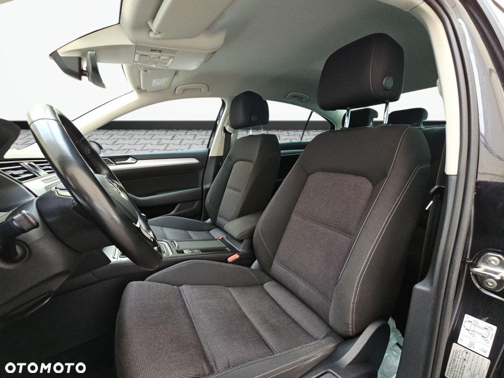 Volkswagen Passat 2.0 TDI BMT Comfortline - 13