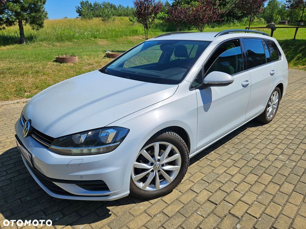Volkswagen Golf - 2