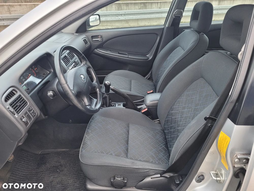 Toyota Avensis - 11