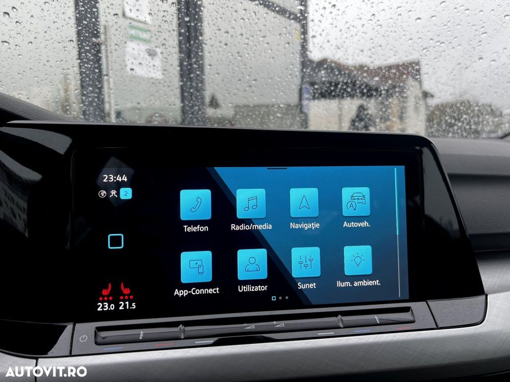 Volkswagen Golf - 32