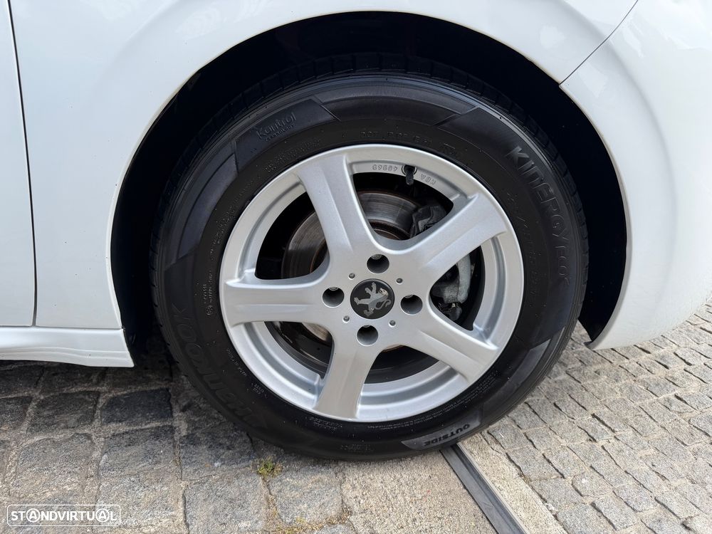 Peugeot 208 82 VTI Style — fotografia 42