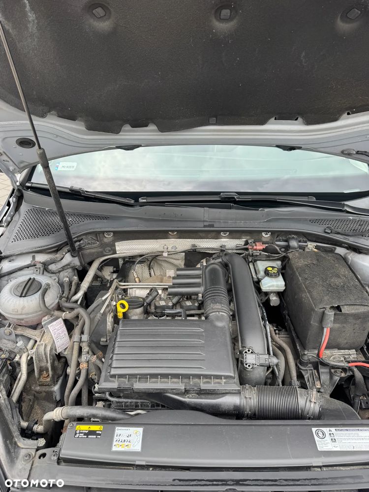Volkswagen Golf 1.4 TSI BMT Highline DSG - 17